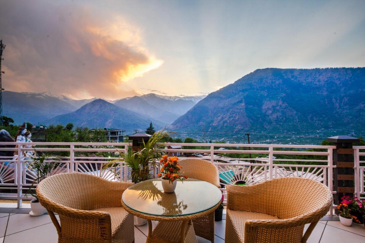 Anand Vardhan Resorts Manali  Exterior photo