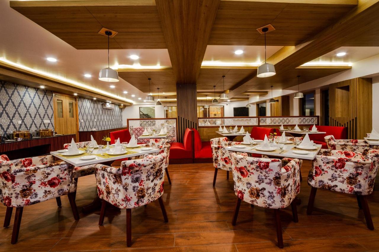 Anand Vardhan Resorts Manali  Exterior photo