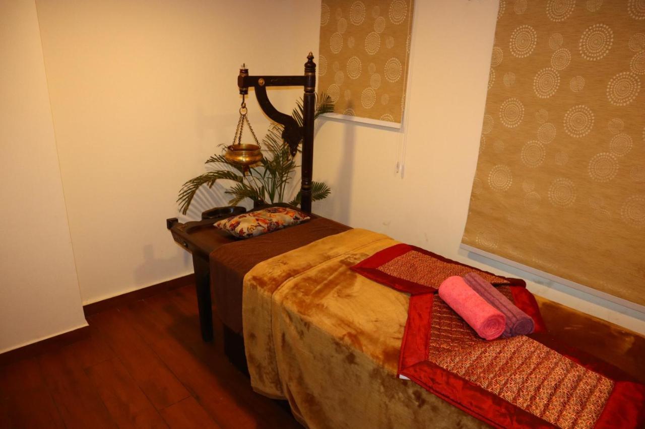 Anand Vardhan Resorts Manali  Exterior photo